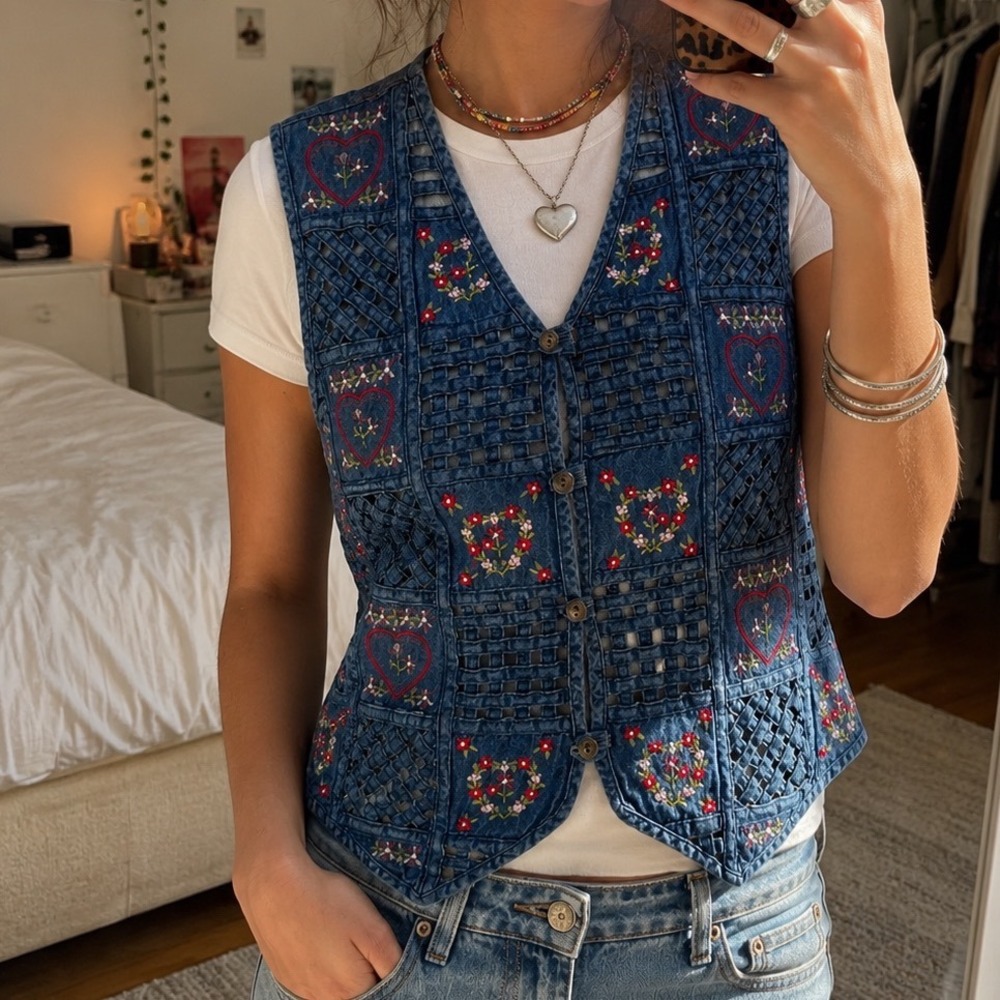 Vintage Denim Vest Floral Heart Embroidery XL western granny woven cottage